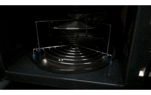 FOUR MICRO ONDES SAMSUNG NOIR