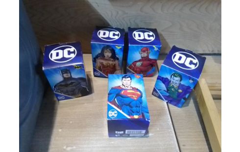 FIGURINE DC