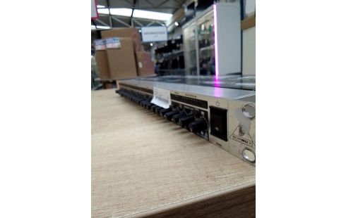 AMPLI DBX 4400