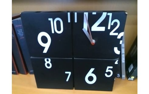 HORLOGE MURALE NOIRE