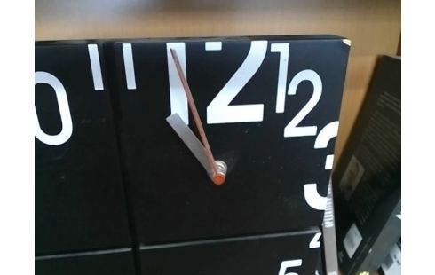 HORLOGE MURALE NOIRE