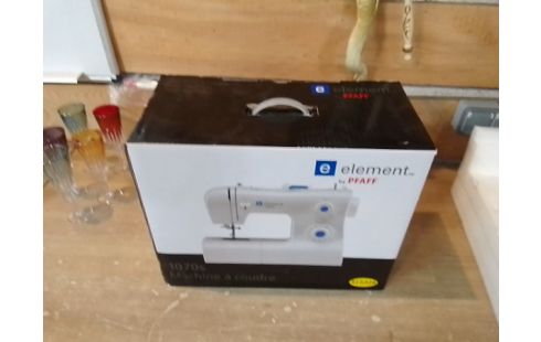 MACHINE A COUDRE ÉLÉMENT 1070S