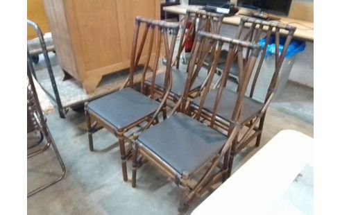4 CHAISES ROTIN