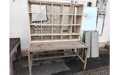 MEUBLE DE TRI POSTAL