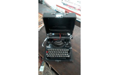 MÁQUINA DE ESCRIBIR