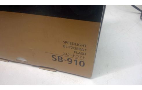 FOTOAPPARAT NIKON MIT, , BILTZLICHTGERÄT