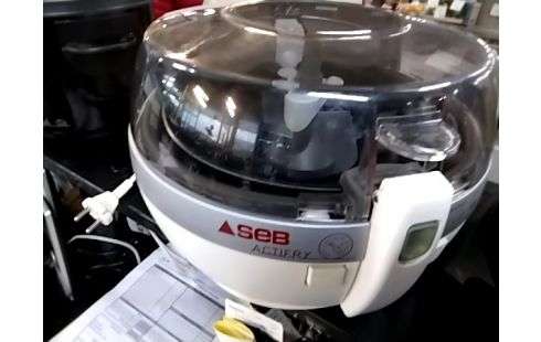 FRITEUSE ELECTRIQUE SANS HUILE SEB