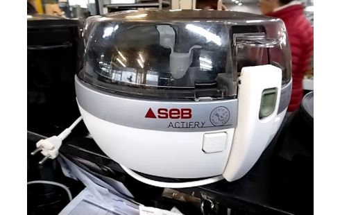 FRITEUSE ELECTRIQUE SANS HUILE SEB