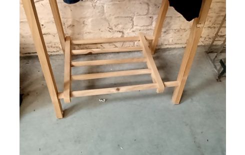 PORTE MANTEAU bois/tringle