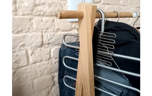 PORTE MANTEAU bois/tringle