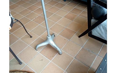 MANNEQUIN pied metal reglable