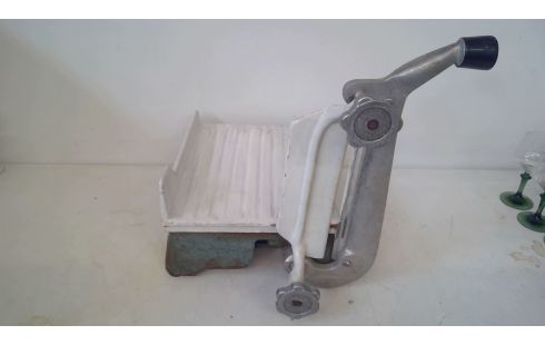 SCHELLENSNIJDER  BEENHOUWER