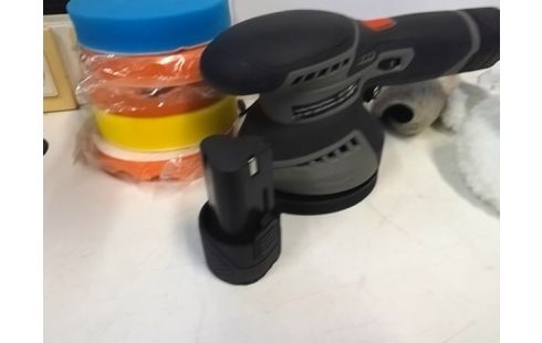 MACHINE A POLISSAGE AVEC 2 BATTERIES + ACCESSOIRES