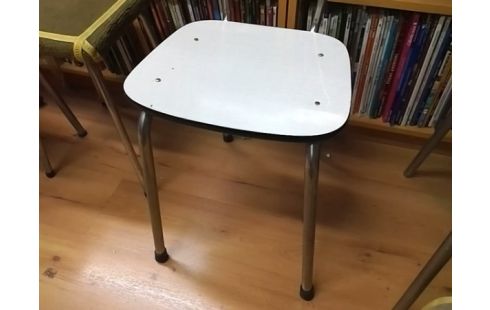 CHAISE FORMICA BLANCHE