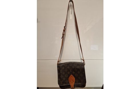 SAC BANDOULIERE Louis Vuitton cartouchière