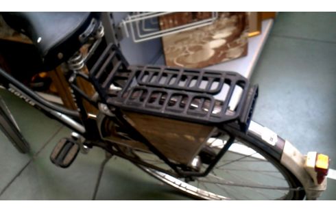 DAMENRAD IM VINTAGE-STIL