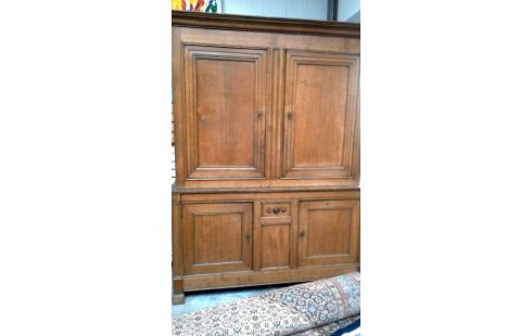 MUEBLE BAJO. ANTIGUO ROBLE 4 PUERTAS 1 CAJÓN