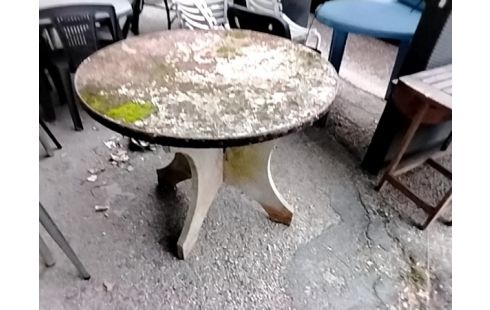TABLE DE JARDIN PIERRE