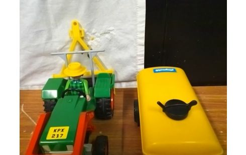 PLAYMOBIL TRACTEUR AVEC CITERNE