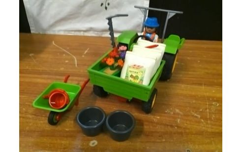PLAYMOBIL HORTICULTEUR AVEC TRACTEUR