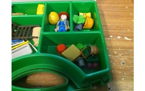 PLAYMOBIL VALISETTE AVEC ACCESSOIRES