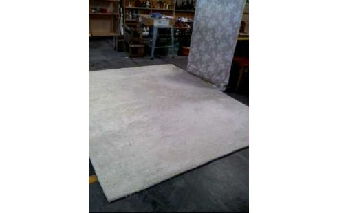 TAPIS CREME