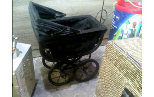 KINDERWAGEN MIT BABYTRAGEKORB