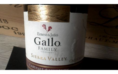 FLES WIJN 2005. GALLO CALIFORNIA