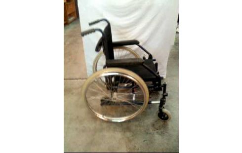 ROLLSTUHL BLAU <MEYRA>