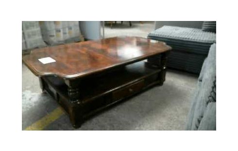 TABLE BASSE