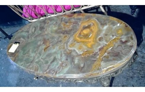 MESA BAJA OVALADO MÁRMOL