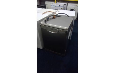 GESCHIRRSPÜLMASCHINE INDESIT