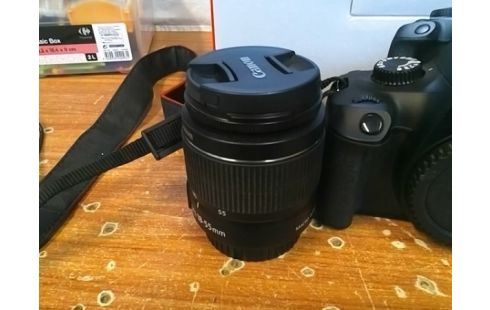 APPAREIL PHOTO CANON EOS 4000D AVEC CHARGEUR ET BOITE