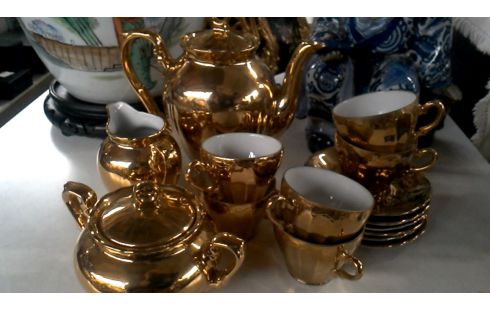 KOFFIESERVIES GOUD MET