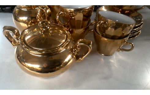 KOFFIESERVIES GOUD MET