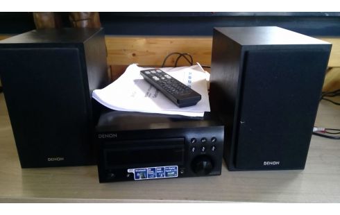 CD RECEIVER DENON MET SPEAKERS