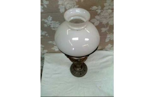 PETROLEUMLAMP METAAL VERSIERD