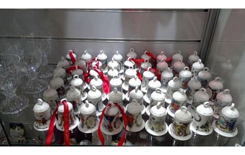 CLOCHES PAQUES  HUTSCHENREUTER LOT