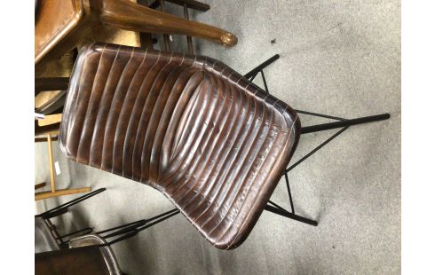 4 CHAISES LOOK CUIR BRUN VIEILLI