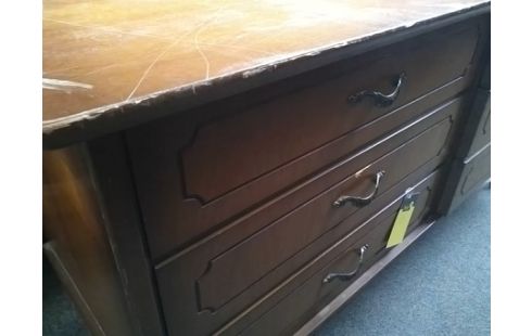 COMMODE 6T (L130 / P47 / H 66)