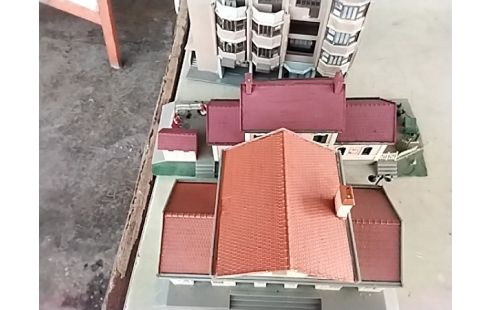 GARE MAQUETTE DIVERS