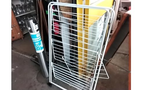 ETENDOIR A LINGE