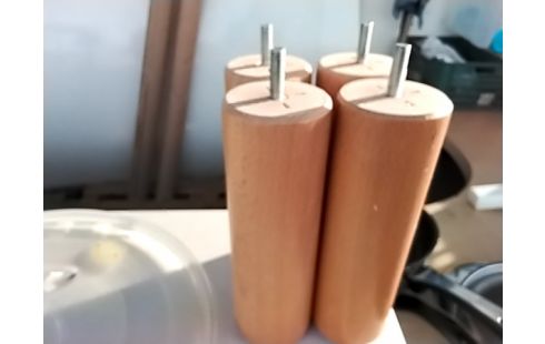 JEUX DE PIED SOMMIER TAPISSIER