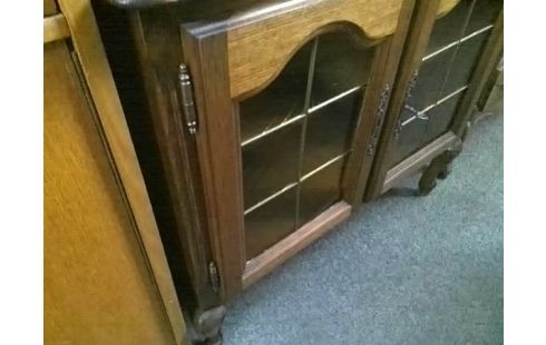 MEUBLE BAS 2P VITREES