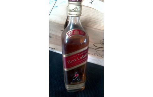FLASCHE WHISKY IM VINTAGE-STIL
