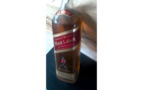 FLASCHE WHISKY IM VINTAGE-STIL