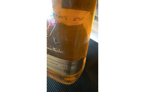 FLASCHE WHISKY IM VINTAGE-STIL