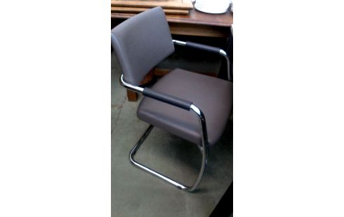 2 STOELEN GRIJS TAUPE