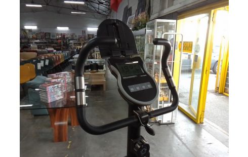 VELO D'APPARTEMENT CRANE