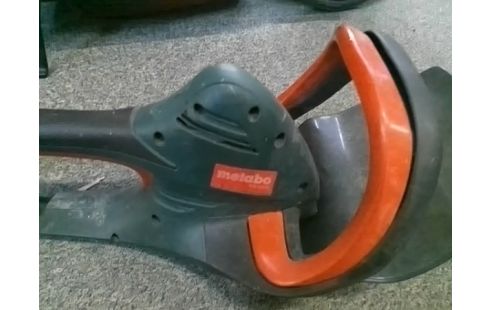 TAILLE HAIE ELECTRIQUE METABO